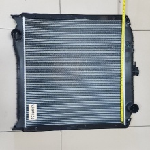 HI000136 Радиатор охлаждения двигателя