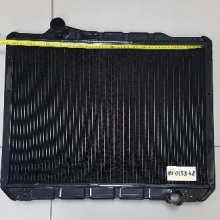 MI015348 Радиатор охлаждения двигателя