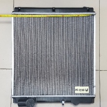 MI020648 Радиатор охлаждения двигателя