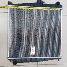NI024936 Радиатор охлаждения двигателя