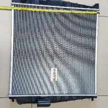 NI025736 Радиатор охлаждения двигателя